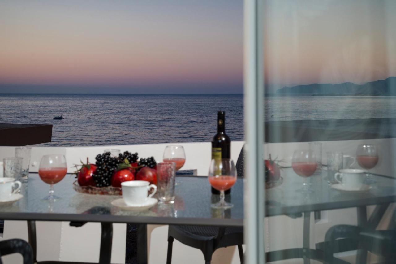 Mavros Molos Seaside Apartment Kissamos Exterior photo